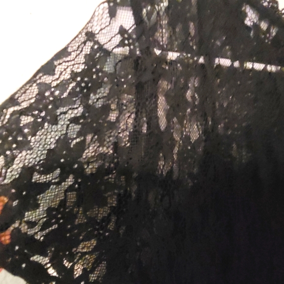 Lulus Women's Short Flirty Lace Dress with Black Lining - Size L - Picture 8 of 8